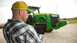 Grower using MyJohnDeere with tablet